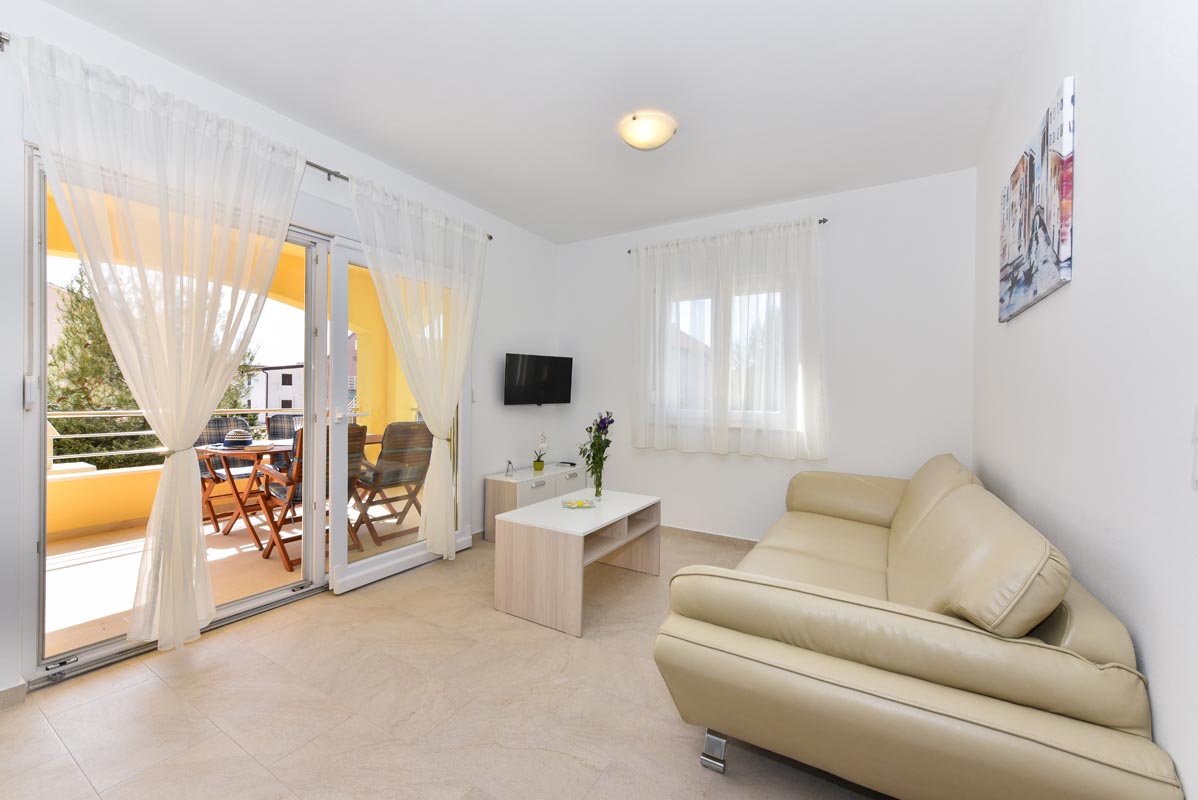 Private accommodation apartments Vrsi