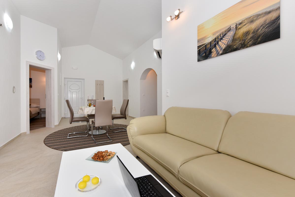 Private accommodation apartments Vrsi